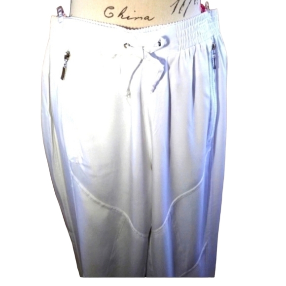 Roma Concept Lightweight Pants - Picture 3 of 6